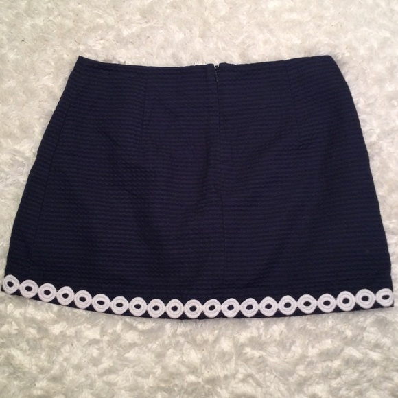 Lilly Pulitzer Navy Lenore Skort size 2 - Picture 5 of 7